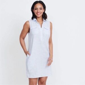 UNTUCKit Light Blue Sleeveless Dress